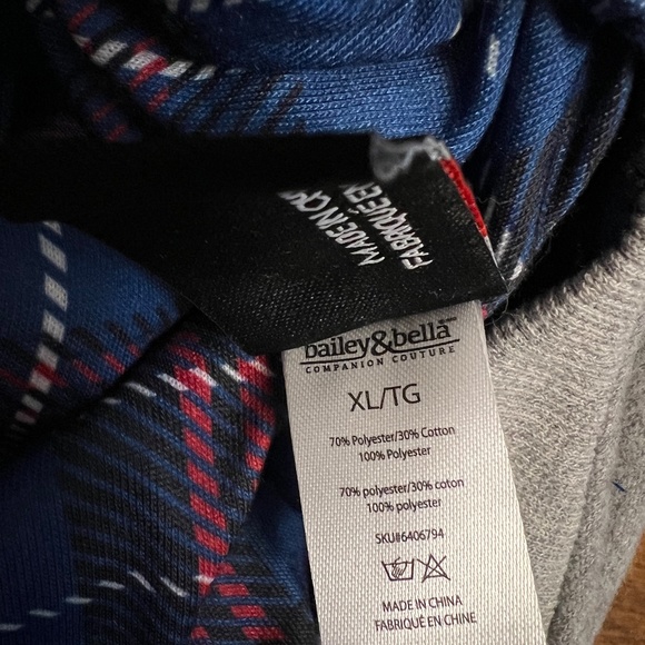 Bailey & Bella. "NEW". Warm hoodie for dogs - Picture 3 of 5